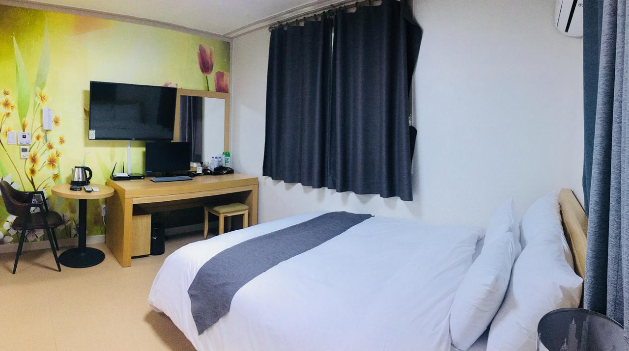 Hotel Joy Near Camp Humphres Pyeongtaek Exterior photo