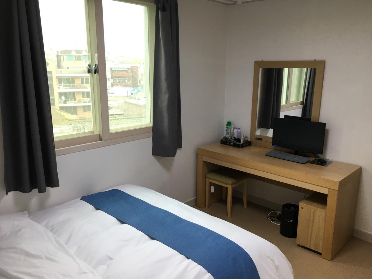 Hotel Joy Near Camp Humphres Pyeongtaek Exterior photo