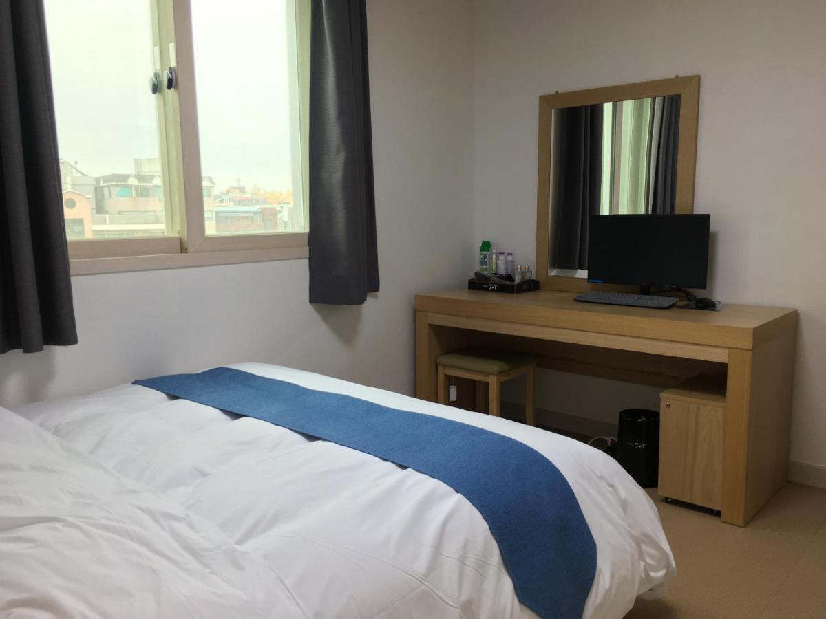 Hotel Joy Near Camp Humphres Pyeongtaek Exterior photo